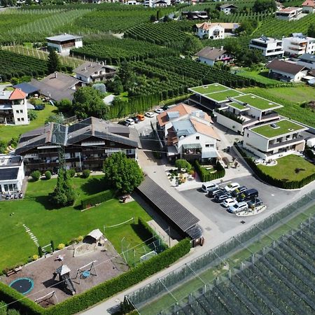 Residence Montani Latsch Exteriör bild